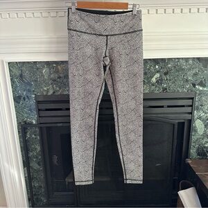 Lululemon Wunder Under Pant Plush Petal Deep Coal Ghost size 6